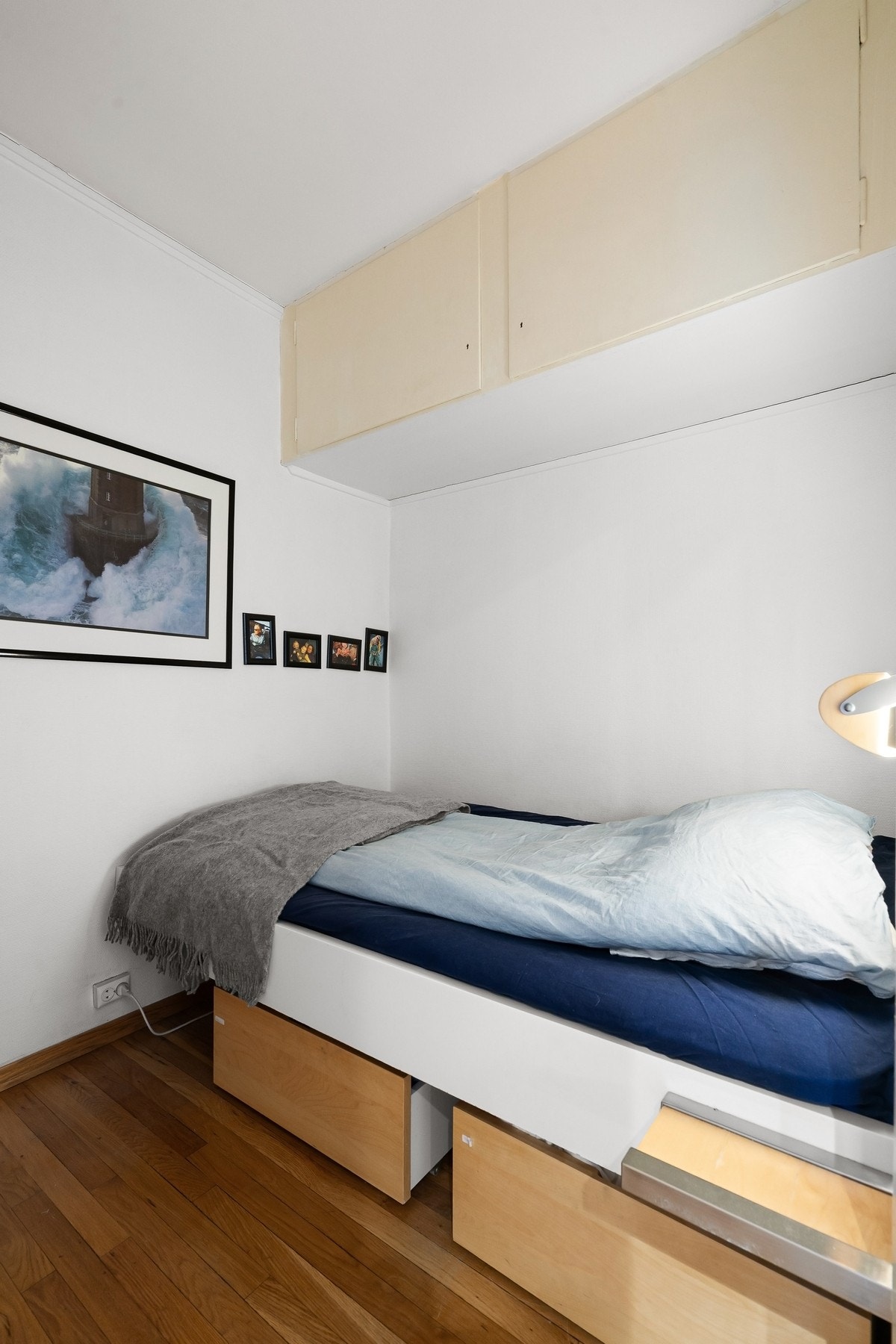 Adskilt sovealkove med plass til seng. Galleribilde