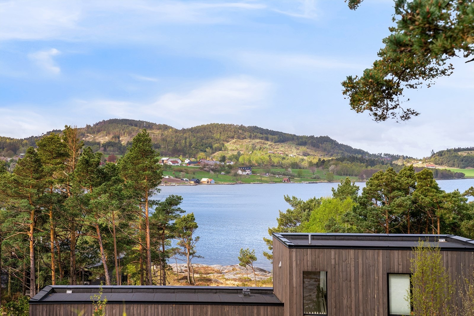 Nyte fra alle rom. Forskning viser at du får bedre mental helse av å leve med slik utsikt. Galleribilde