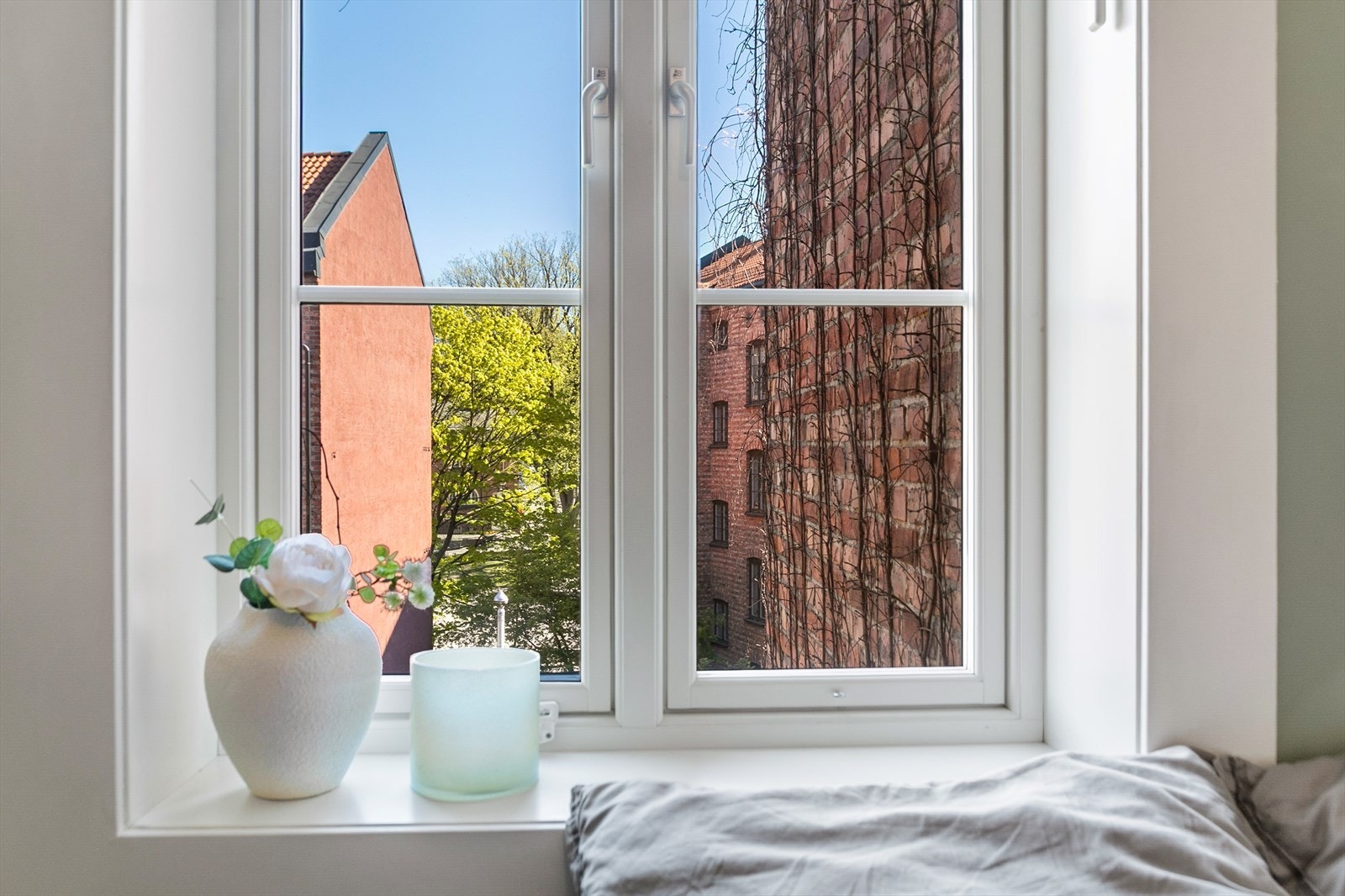 Soverommene vender ut mot rolige omgivelser. Galleribilde
