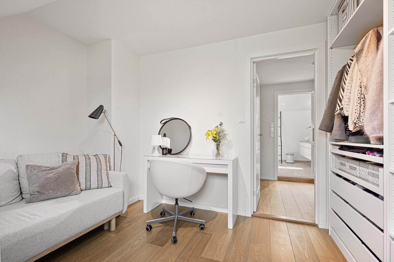 Soverommet nr 3 er av god størrelse med garderobe. Galleribilde