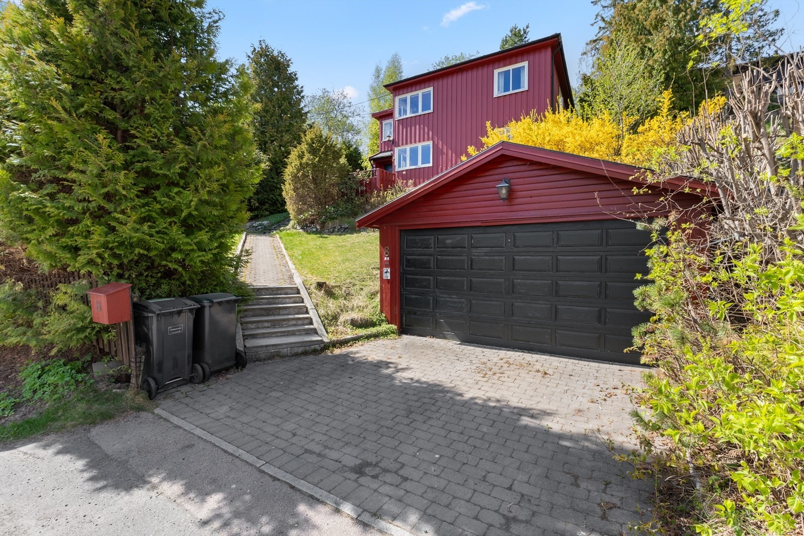 Velkommen til Røahagan 8 - Presentert av Erik Høyem v/Nordvik Røa | Fotograf: Oh Shots Galleribilde