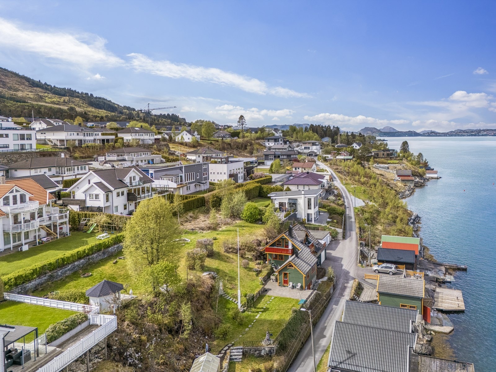 Området byr på nærhet til både skoler og barnehager. Galleribilde