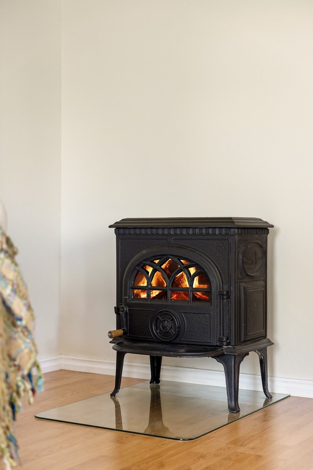 Peisovn for varme og hygge på kjølige dager. Galleribilde