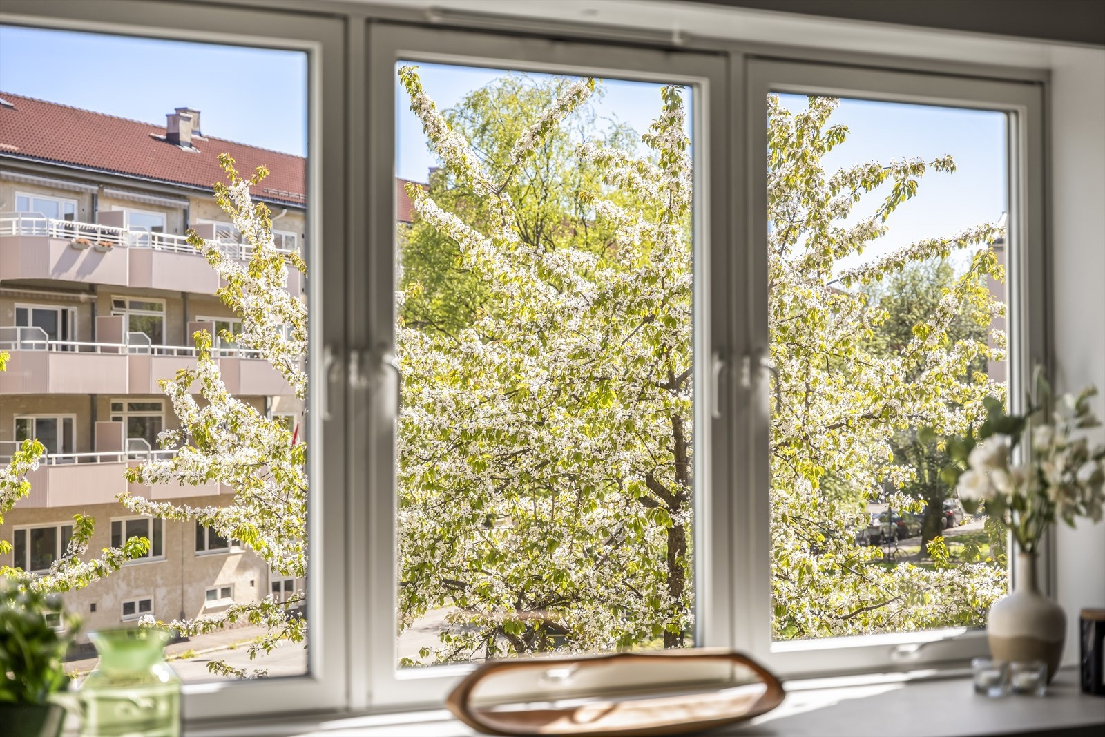 Når strømprisene stiger er det godt å vite at oppvarming av boligen er inkludert i felleskostnadene. For øvrig er felleskostnadene meget lave med kun 3 806,- Galleribilde