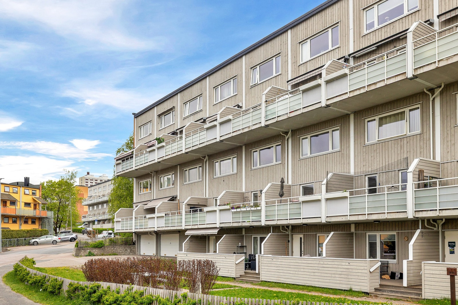 Fasaderehabilitering er gjennomført flere ganger siden byggeår, sist i 2013. Galleribilde