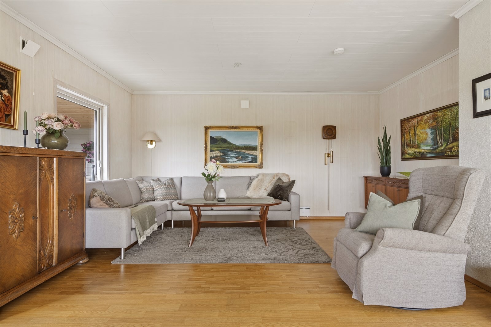 Lyse og lette fargevalg på overflatene Galleribilde