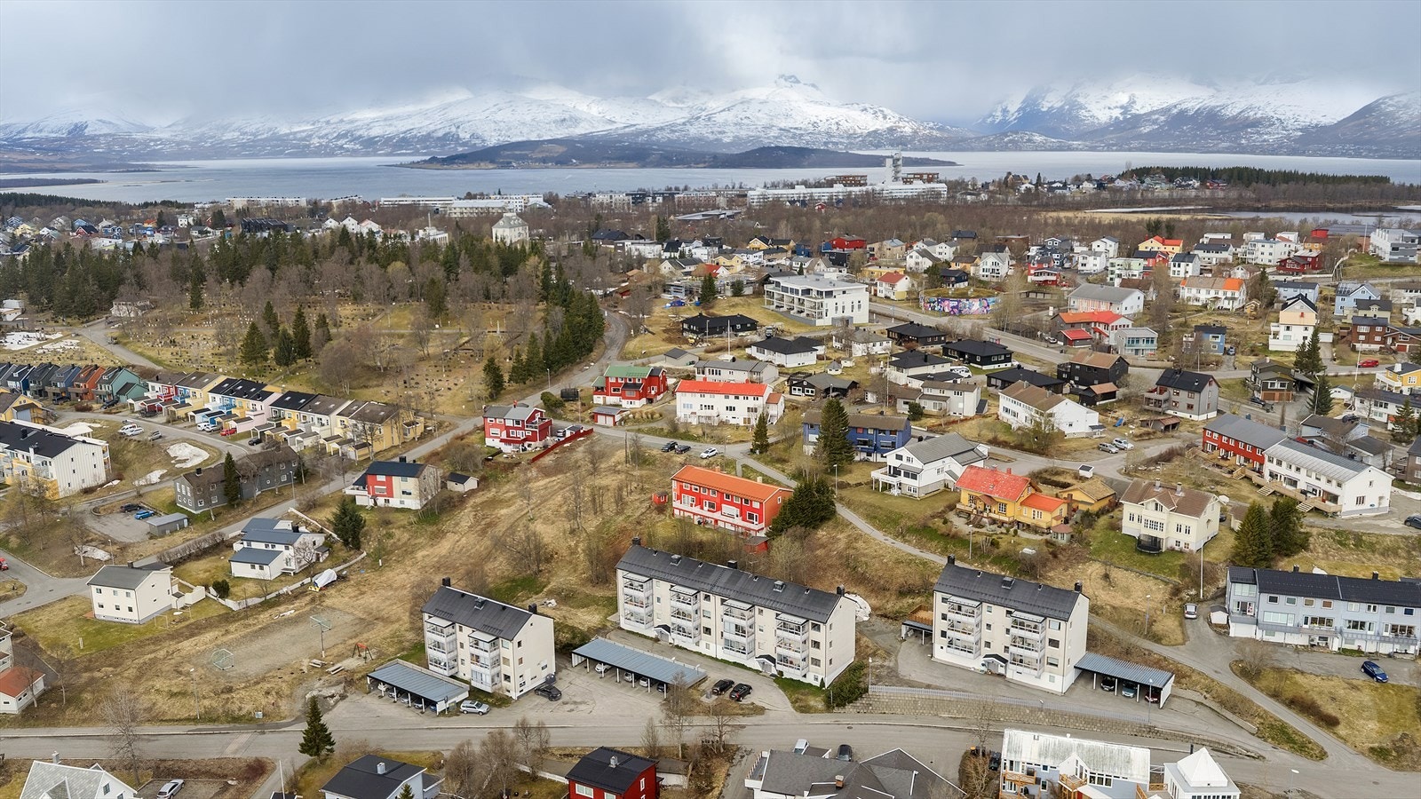Meget gode bussforbindelser i området. Galleribilde