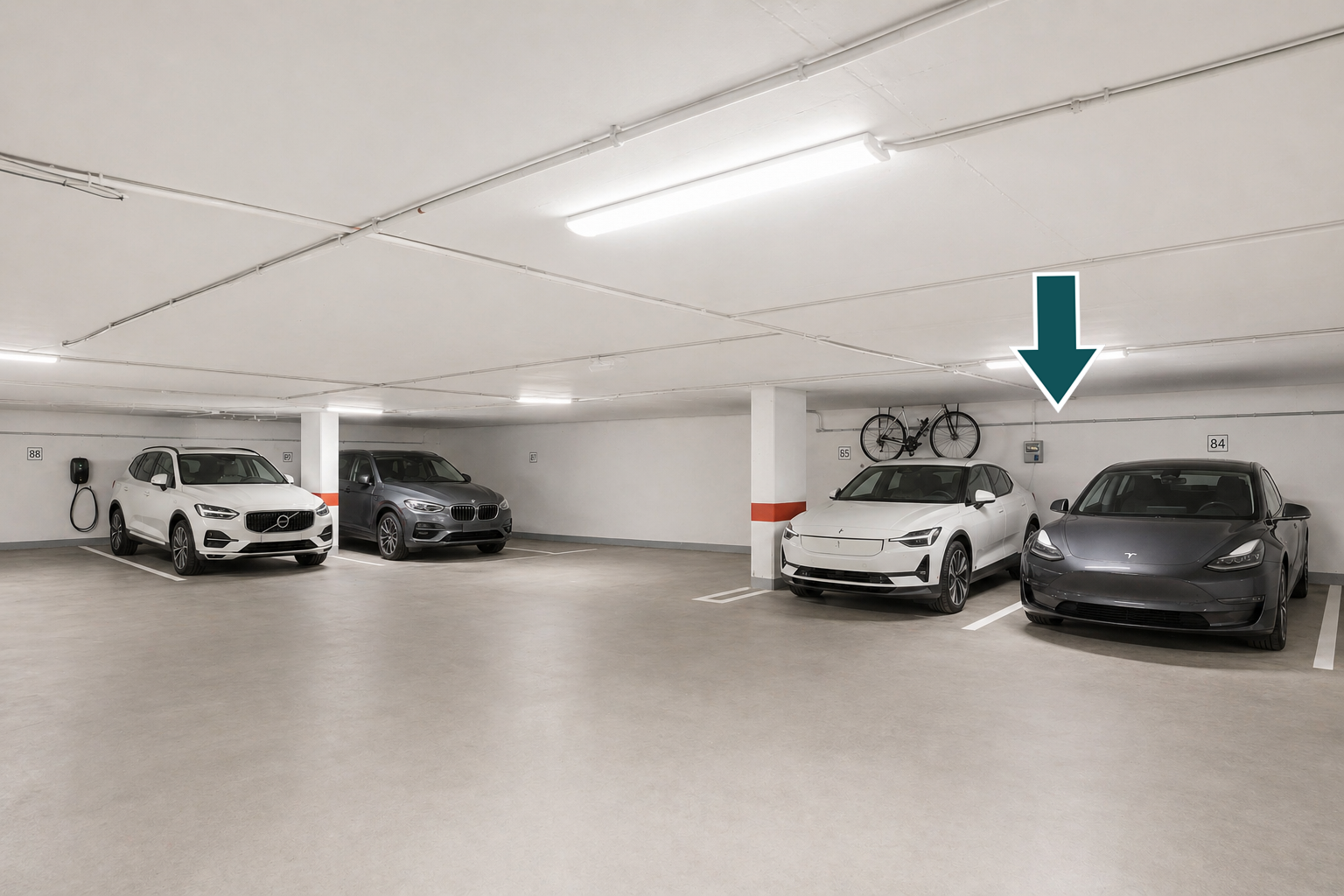 Det medfølger to parkeringsplasser side om side, hvor den ene har installert elbillader (eldre variant).
NB! Bildet er AI-generert/møblert, og avvik kan forekomme. Galleribilde