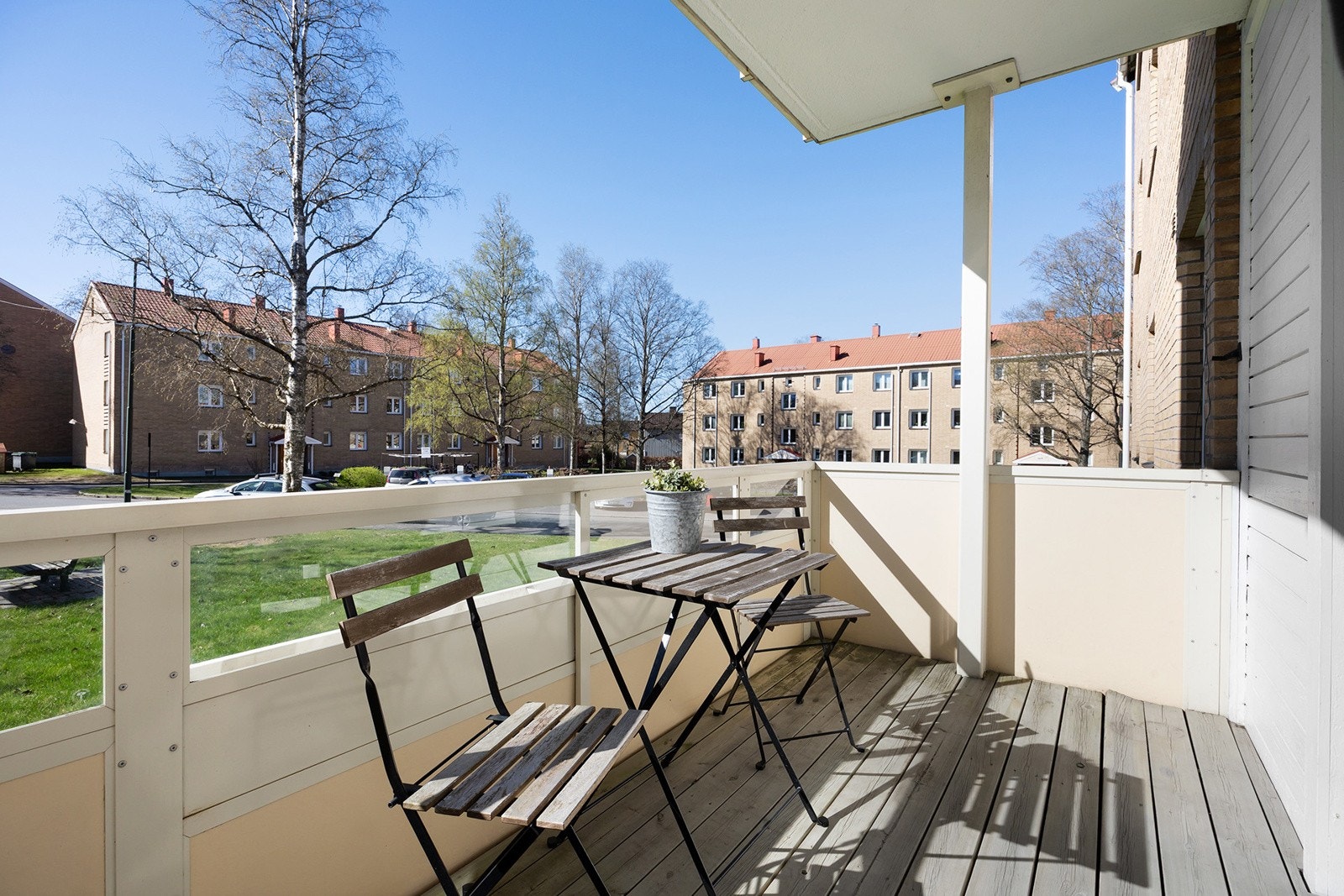 God plass til utemøbler Galleribilde
