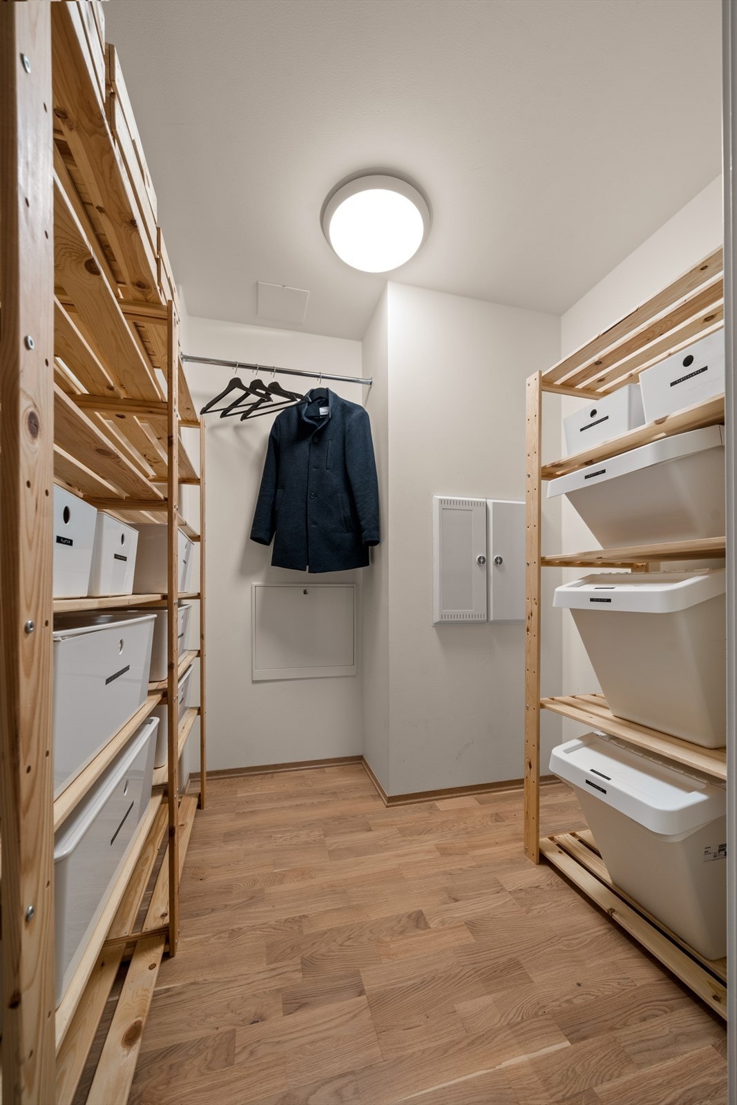 Praktisk innvendig bod med adkomst fra entrè Galleribilde