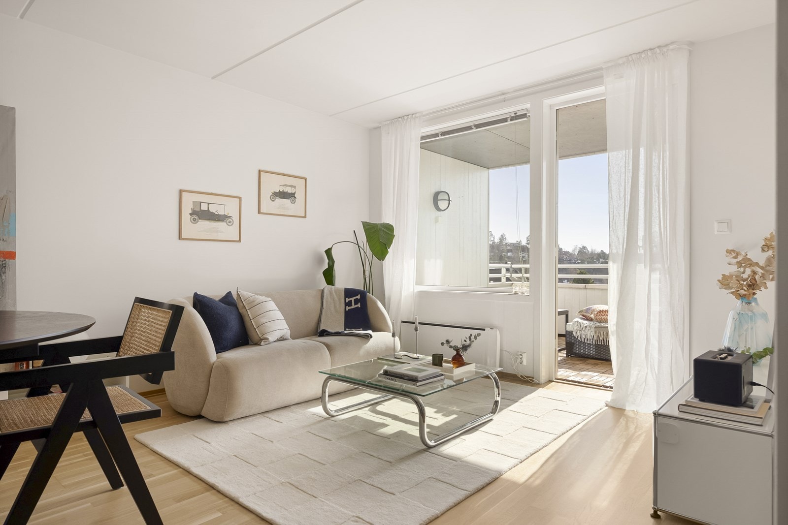 Gode vindusflater som slipper inn rikelig med naturlig lys. Galleribilde
