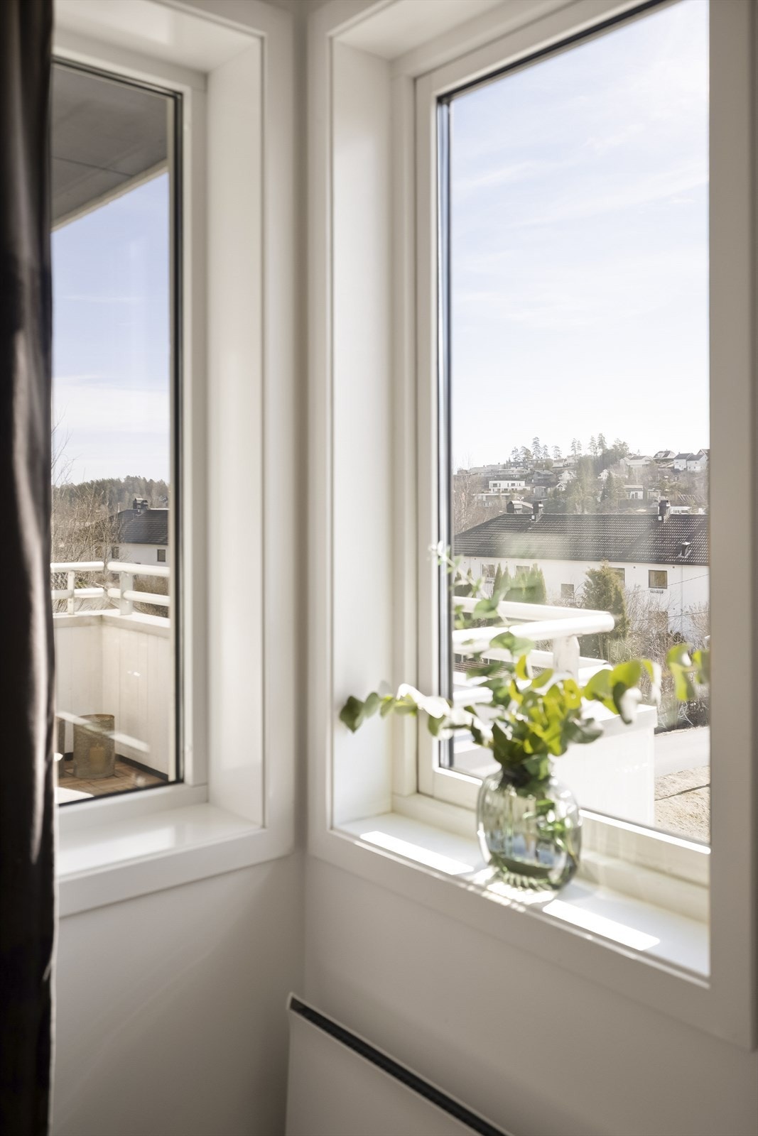 Utsikt over nærområdet fra soverommet. Galleribilde