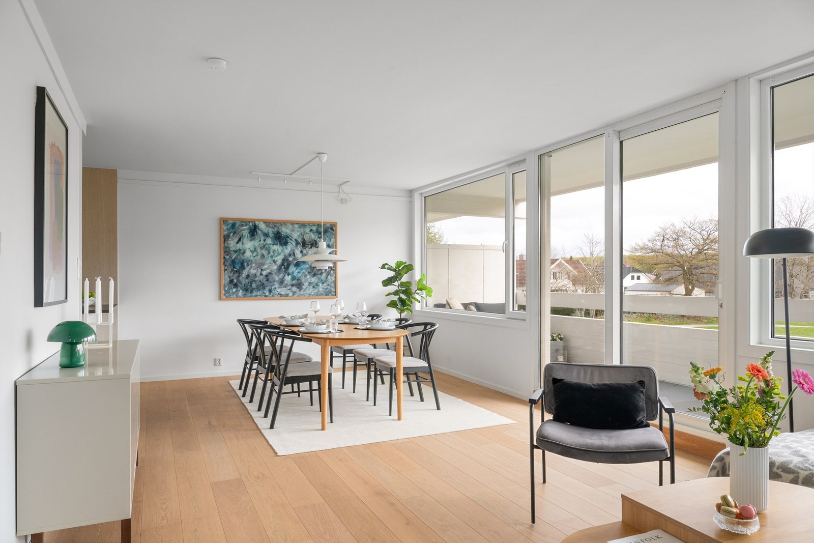 Utgang til sør-øst vendt balkong. Galleribilde