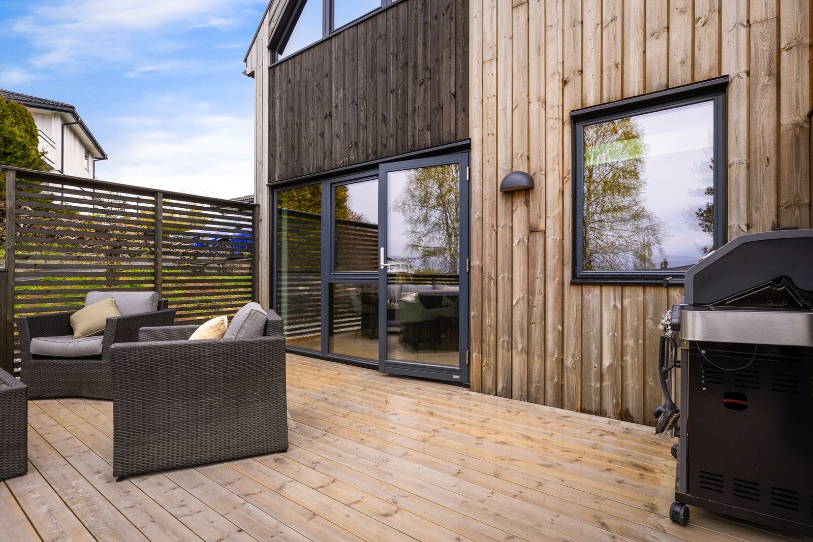 Terrassen byr på en perfekt ramme for hyggelige sammenkomster med venner og familie. Galleribilde