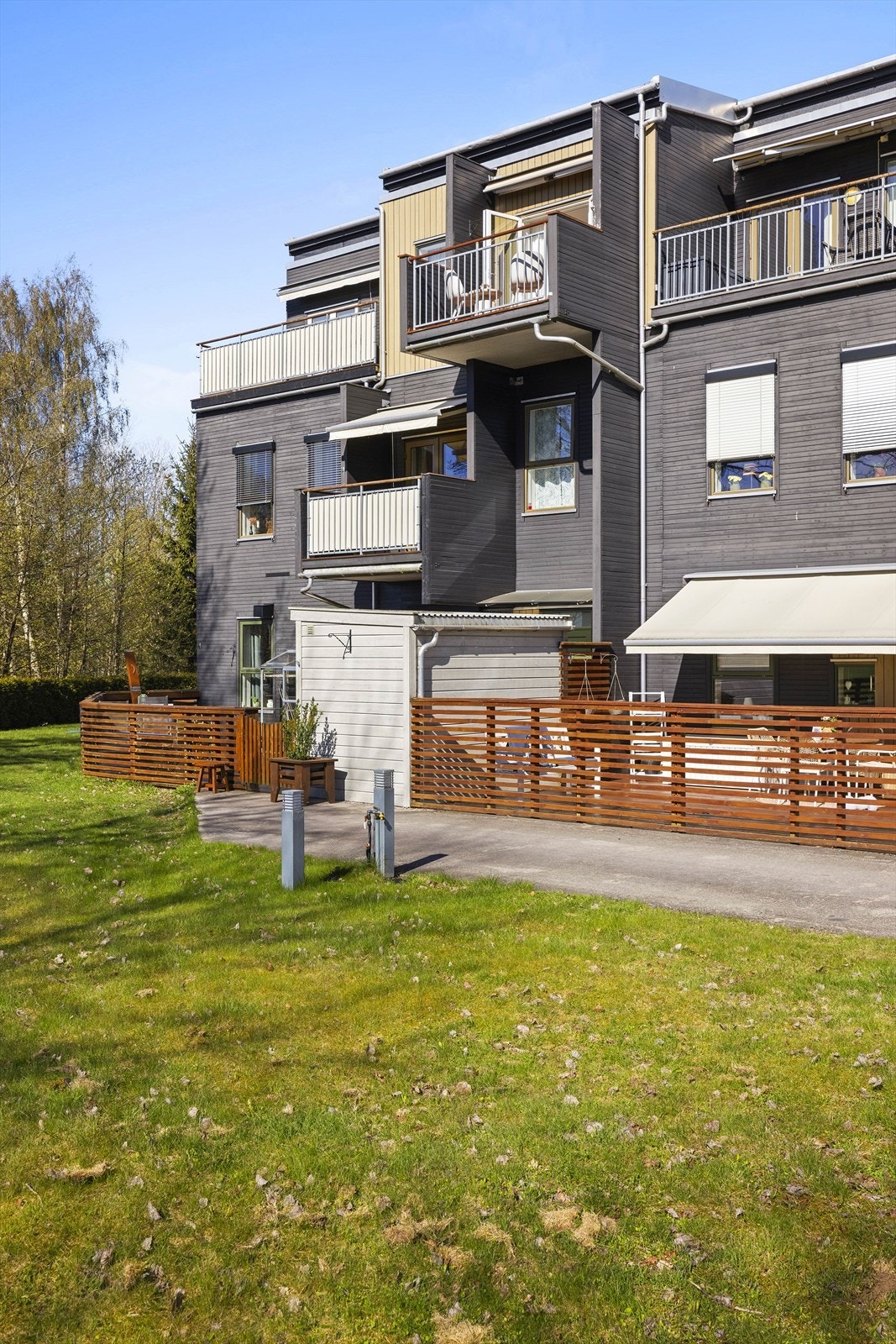Sembskogen borettslag ligger idyllisk til syd i Holtandalen med grense inn mot Borre Idrettspark og nydelige turområder. Galleribilde
