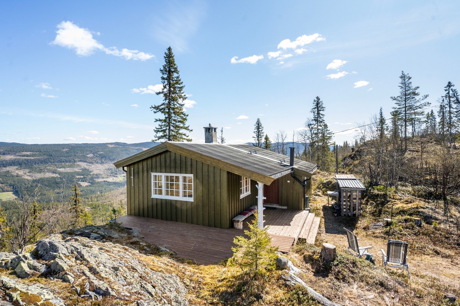 Her får du en fredelig og usjenert beliggenhet, gode solforhold og fantastisk utsikt mot nordøst. Galleribilde