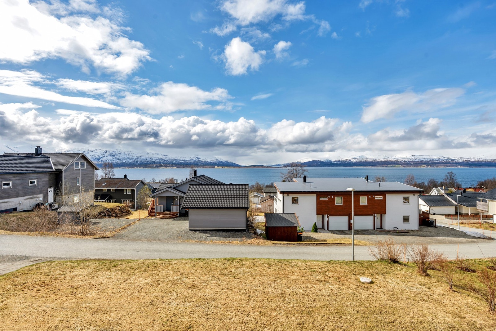 Utsikt fra balkong. Galleribilde