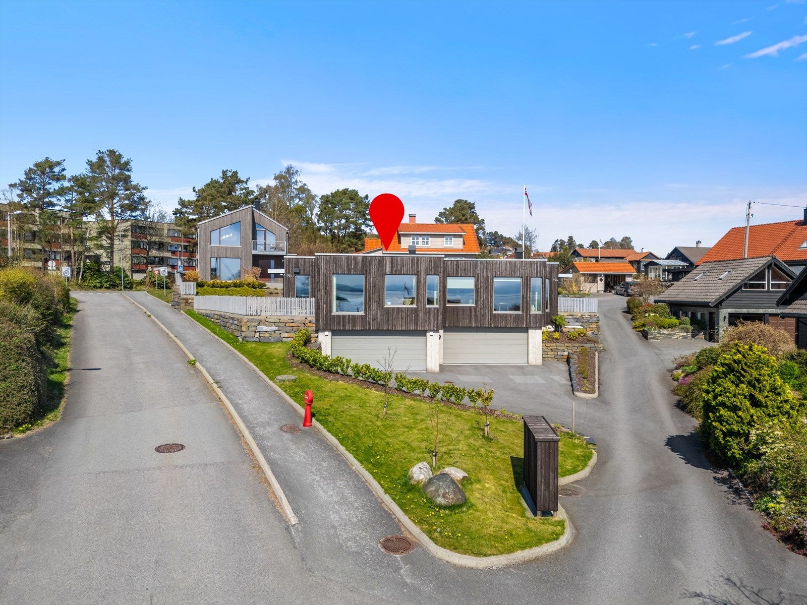 Leiligheten har en attraktiv beliggenhet i Sjukehusvegen på Hystad (m/gjennomkjøring forbudt) Galleribilde