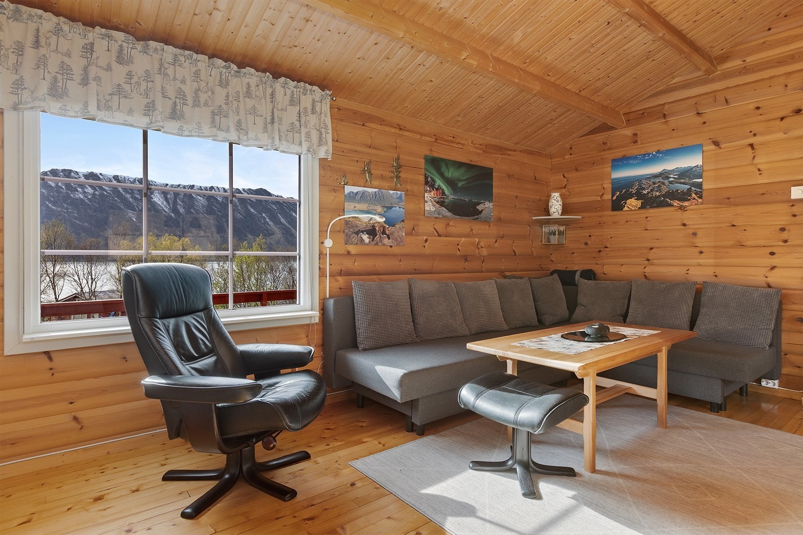 Stue med flott utsikt Galleribilde