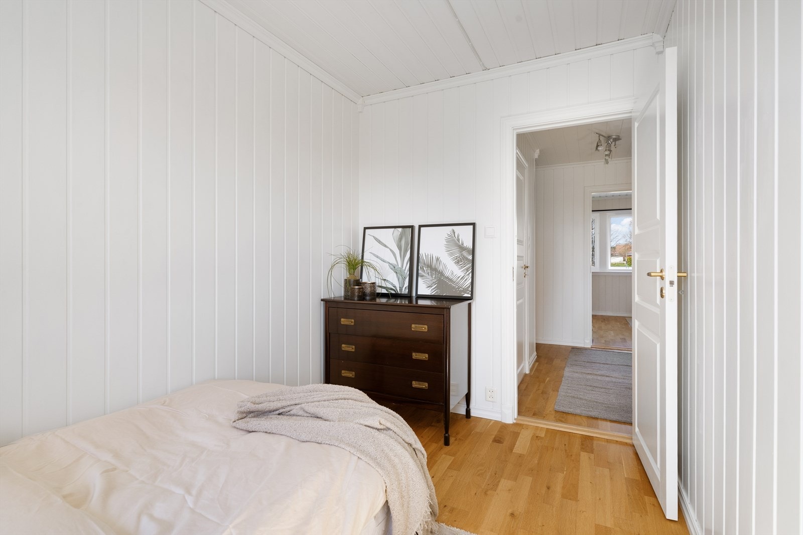 Et lyst og trivelig rom. Galleribilde
