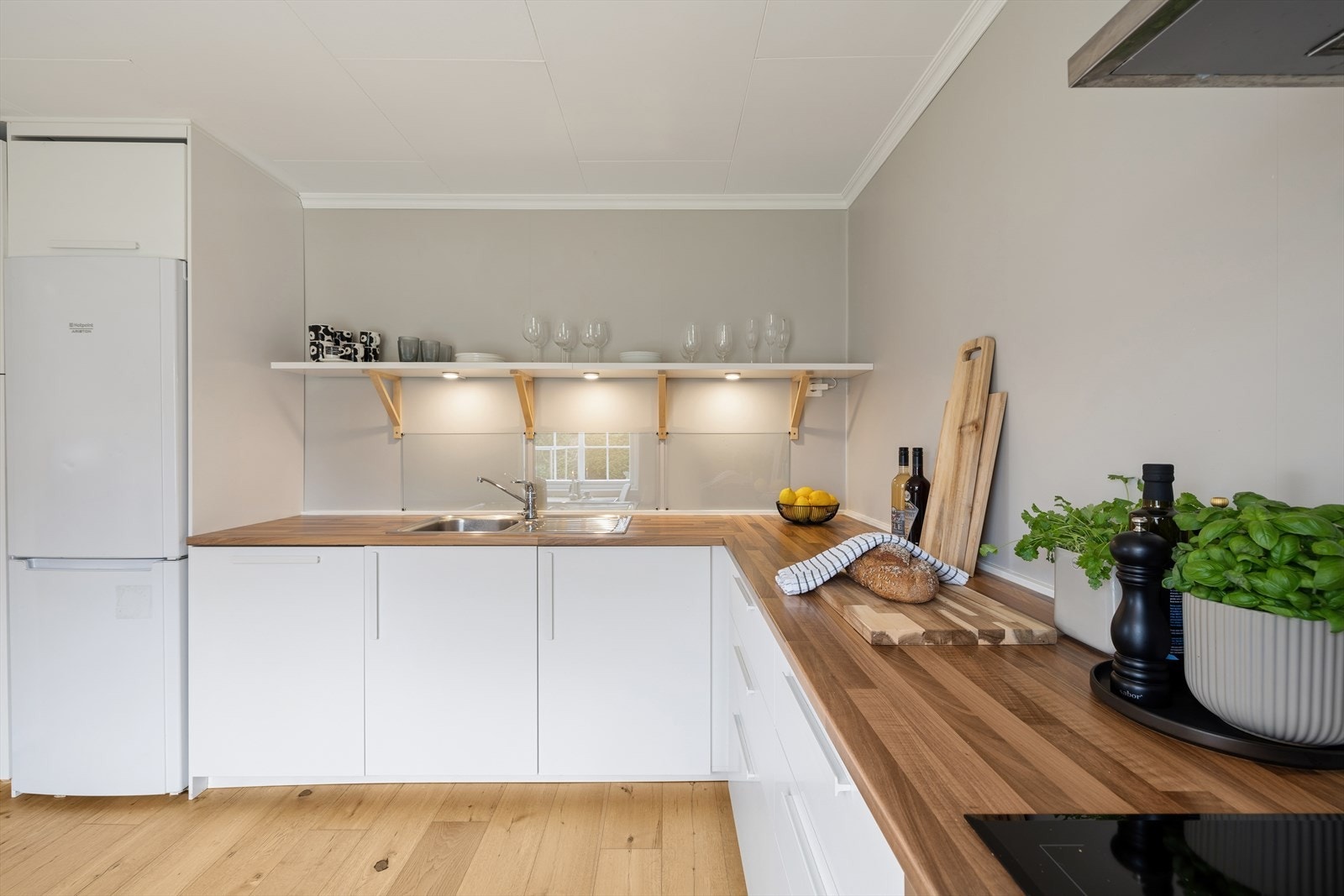 Ikea kjøkken fra 2019. Galleribilde