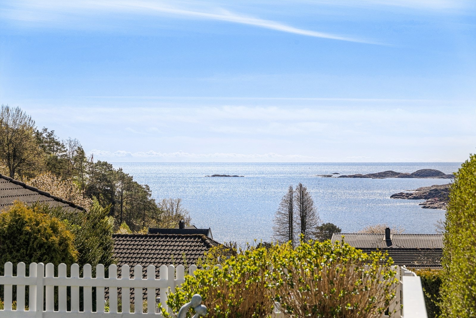 Fra eiendommen kan du nyte utsikten mot havet. Galleribilde
