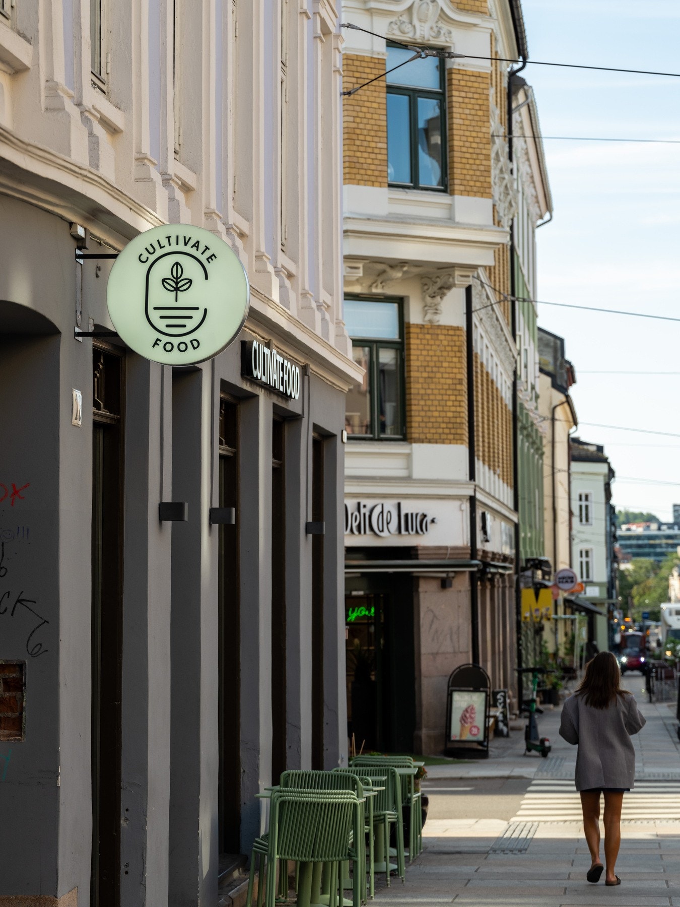 Rundt Seilduksgata finner du mange kaféer, bakerier, barer og småbutikker, Galleribilde