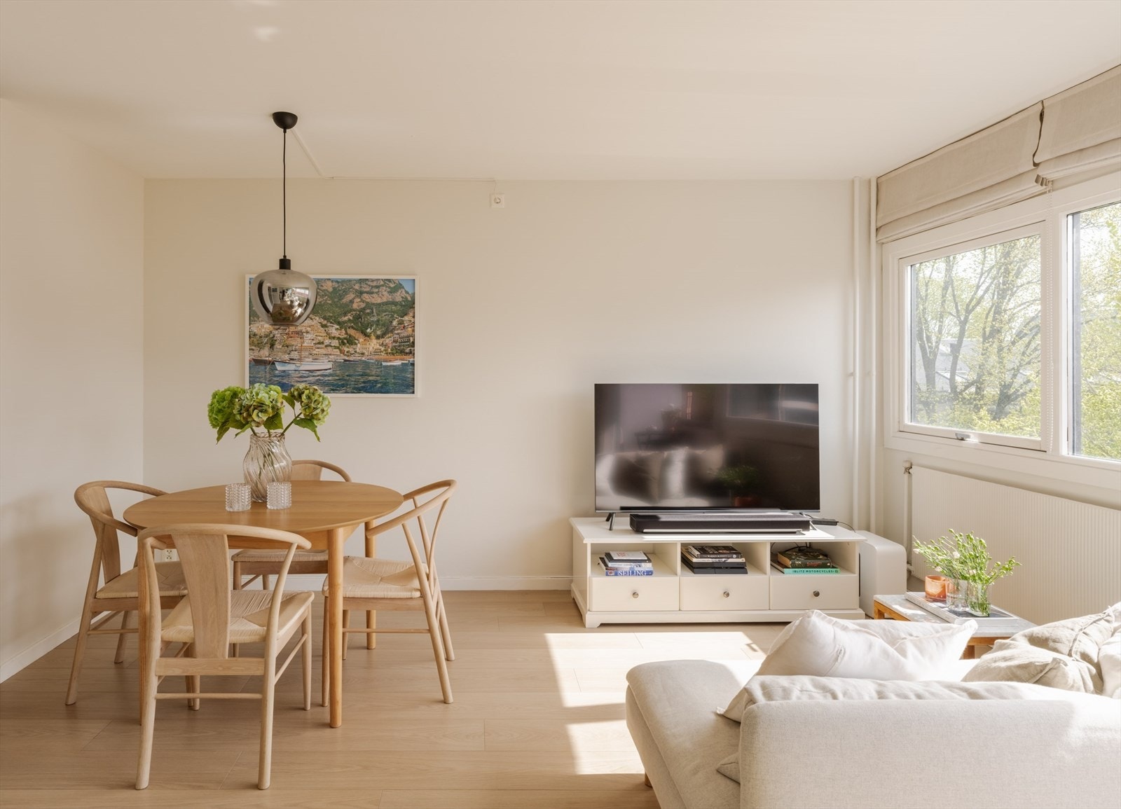 Velkommen til Eilert Sundts gate 40 - presentert av Maria Valentinsen Løken. Foto: Joakim Karlsen. Galleribilde