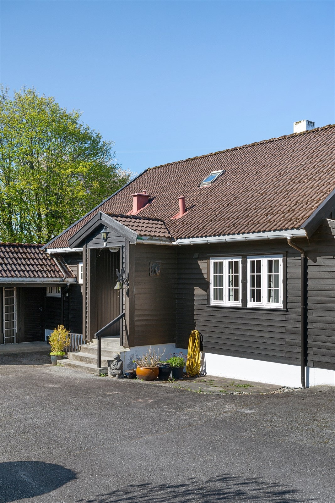 Dette er en bolig med masse potensial. Her har man mulighet til å skape sitt drømmehjem for familien! Galleribilde