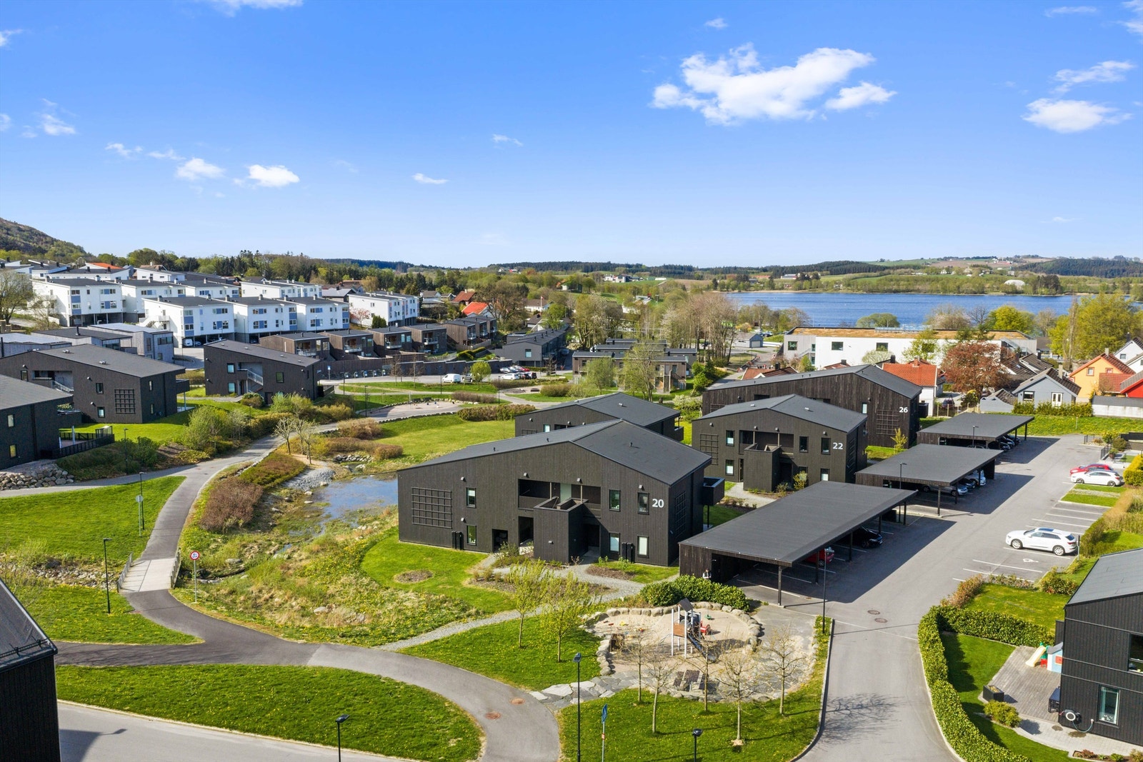 Gangavstand til Frøyland skule og flere barnehager. Galleribilde