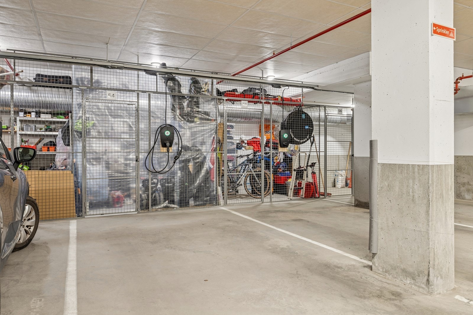 Leiligheten har i tillegg egen bod (5 kvm) i tilknytning til parkerinsplassen. Galleribilde