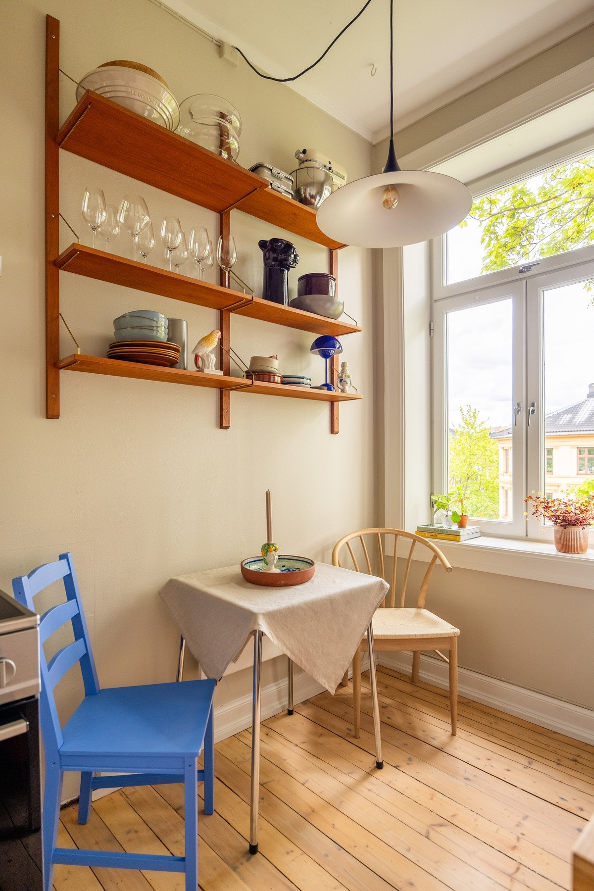 Her har man god plass til hyggelig spisegruppe. Galleribilde