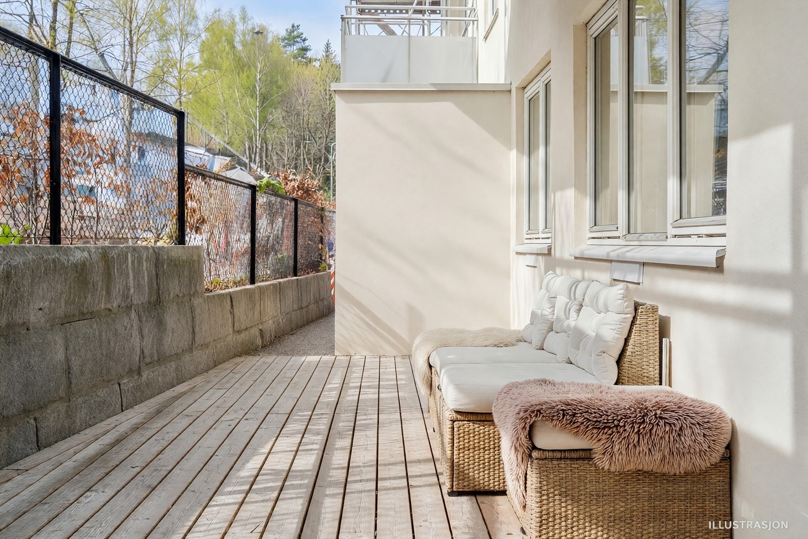 Terrassen er et herlig sted å nyte late sommerdager. Galleribilde