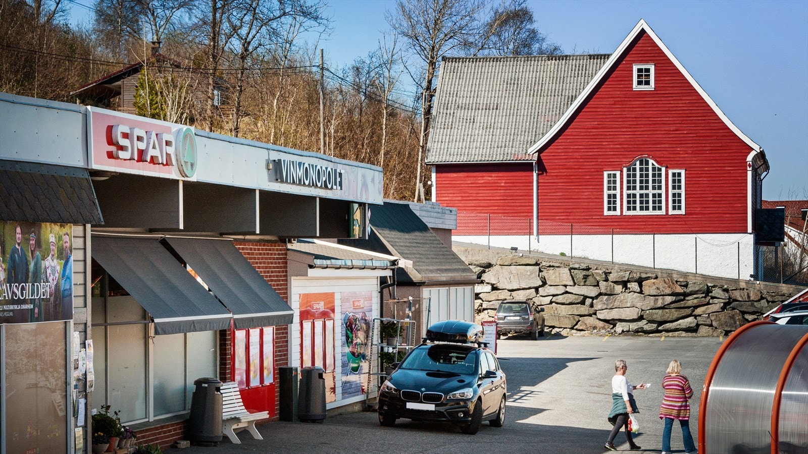 Det er kort vei til flere dagligvarebutikker. Galleribilde