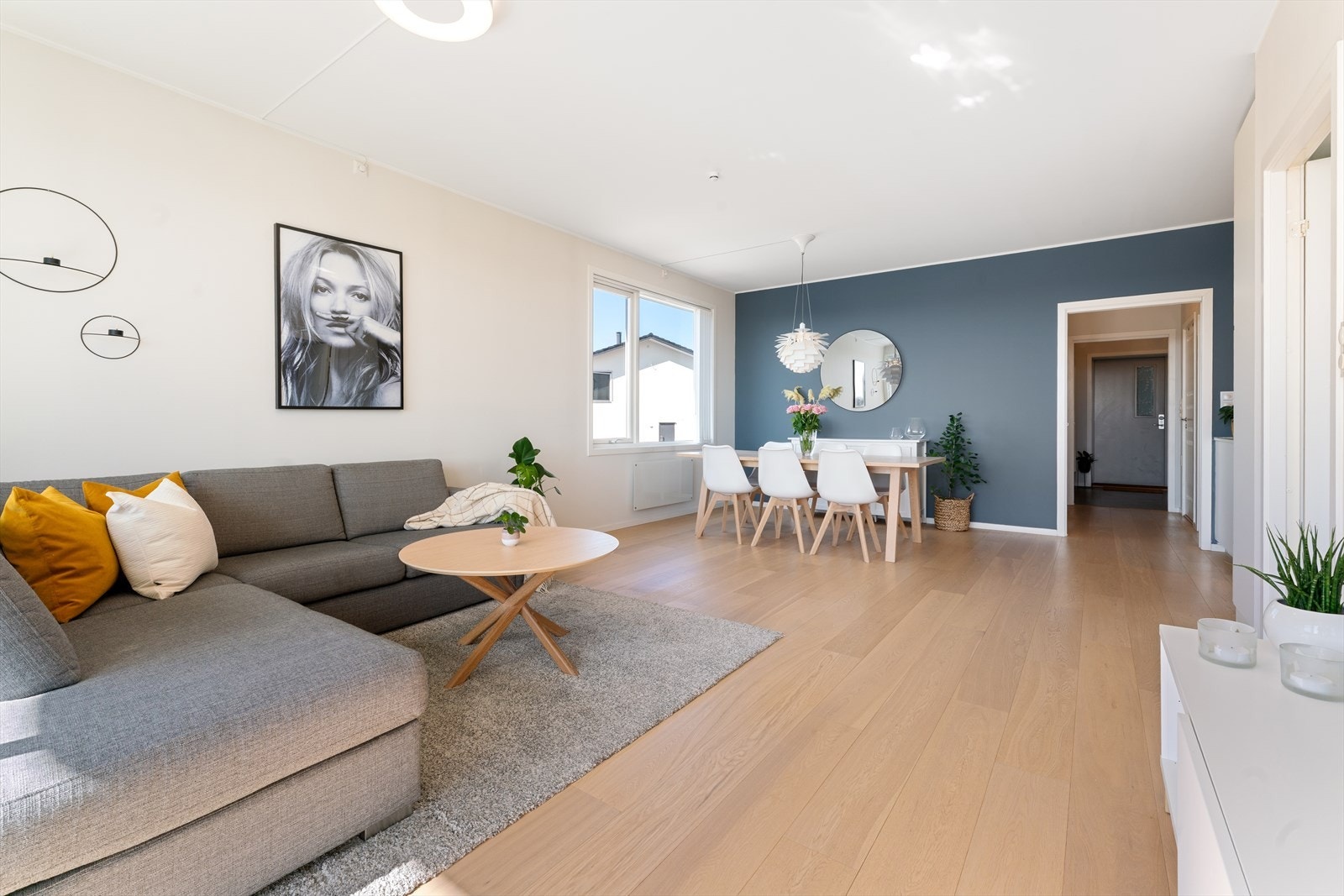 En helhetlig og lys fargepalett gir et godt utgangspunkt for personlig stil. Galleribilde