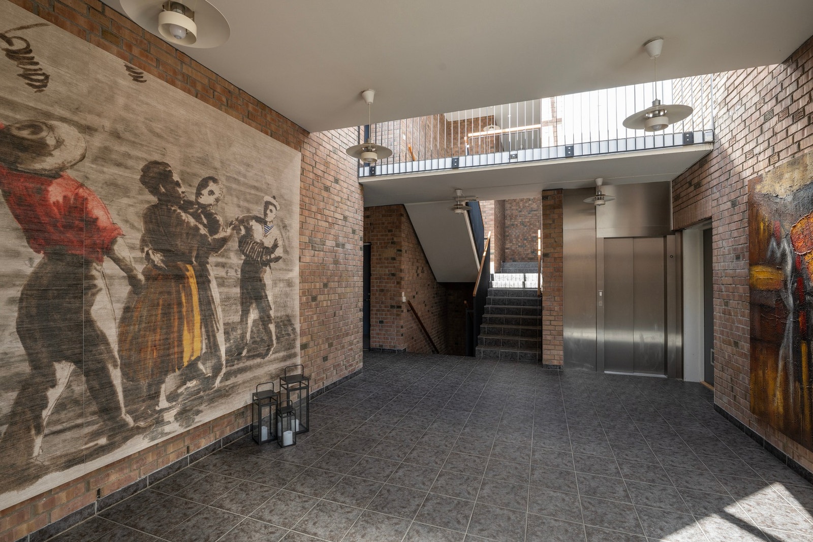 Felles inngangsparti. Galleribilde