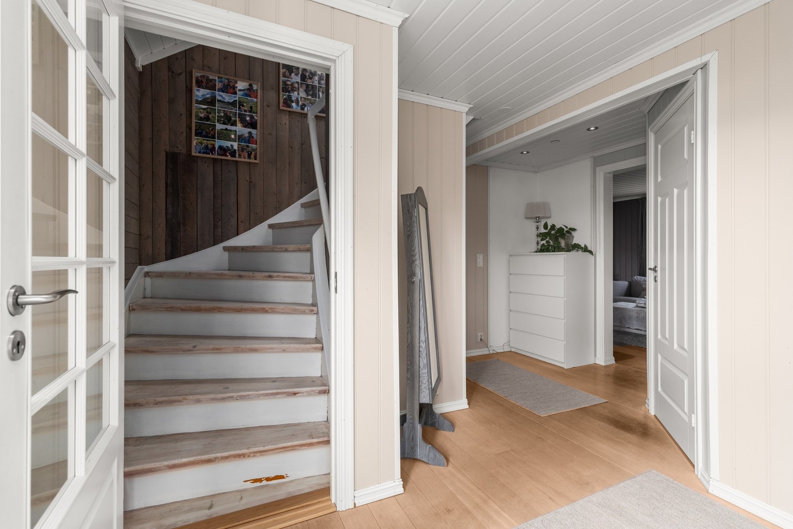 Trapp opp til andre etasje Galleribilde