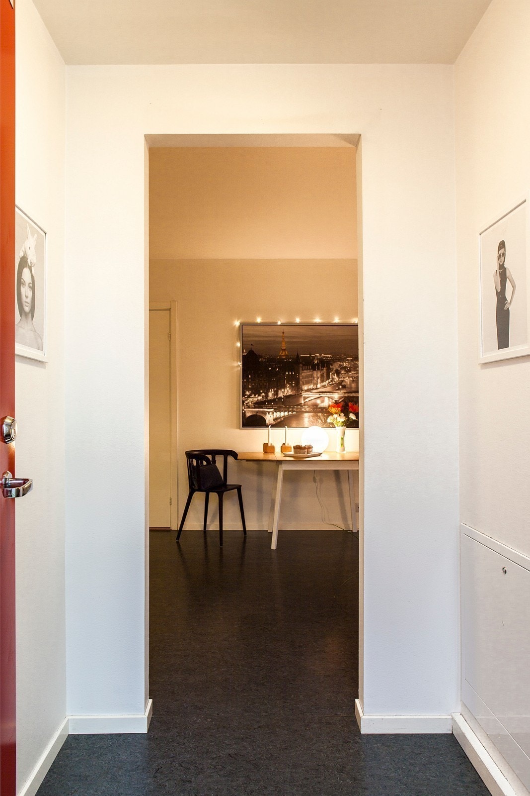 Bilder fra en tilsvarende leilighet. Galleribilde