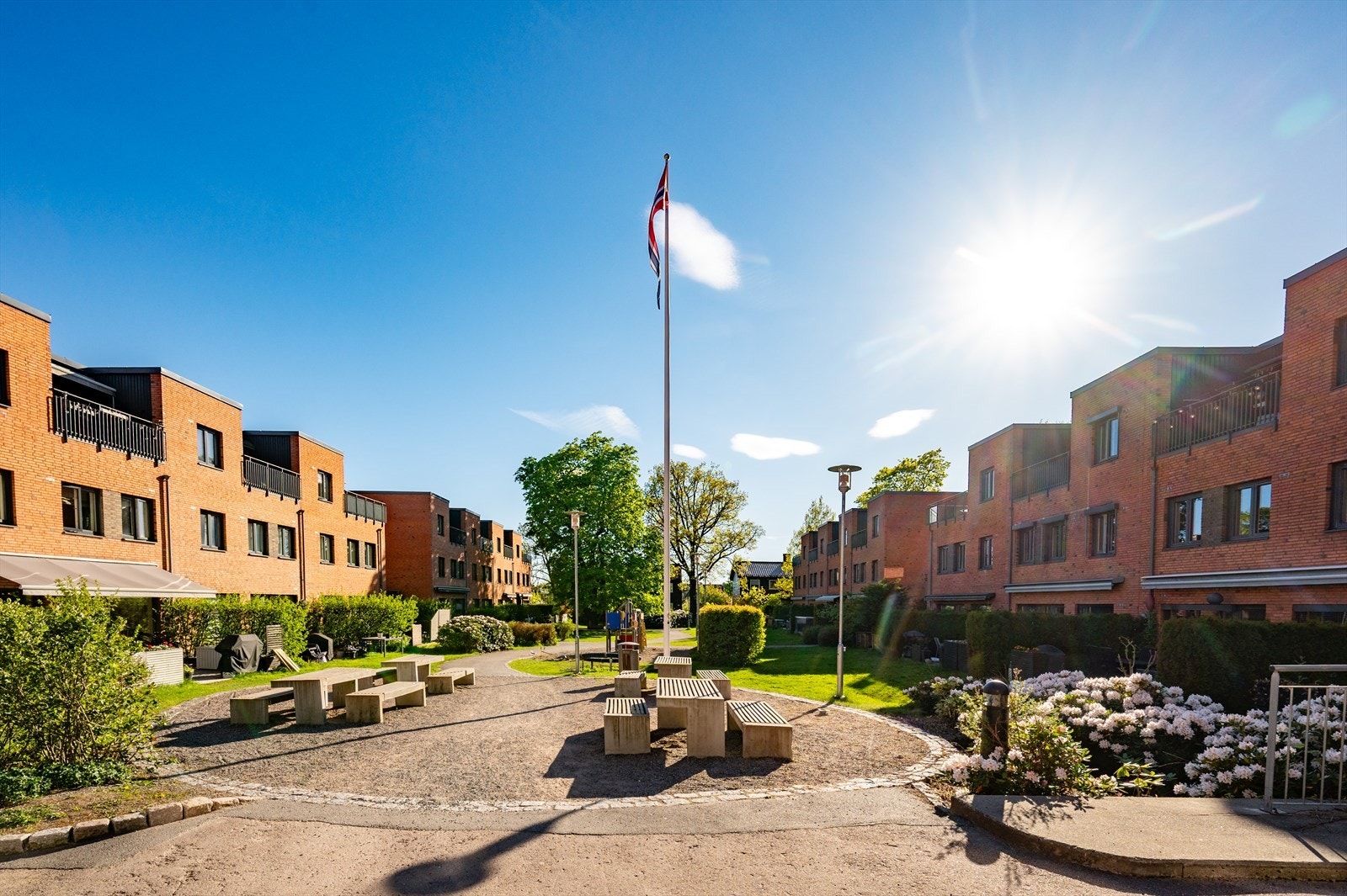 På årsmøtet i april 2025 ble det vedtatt å lage sykkelverksted i sameiet, og det er planer om å oppgradere lekeplassen i bakgården. Forslag til lekeplass skal tas opp på årsmøte i april 2026. Galleribilde