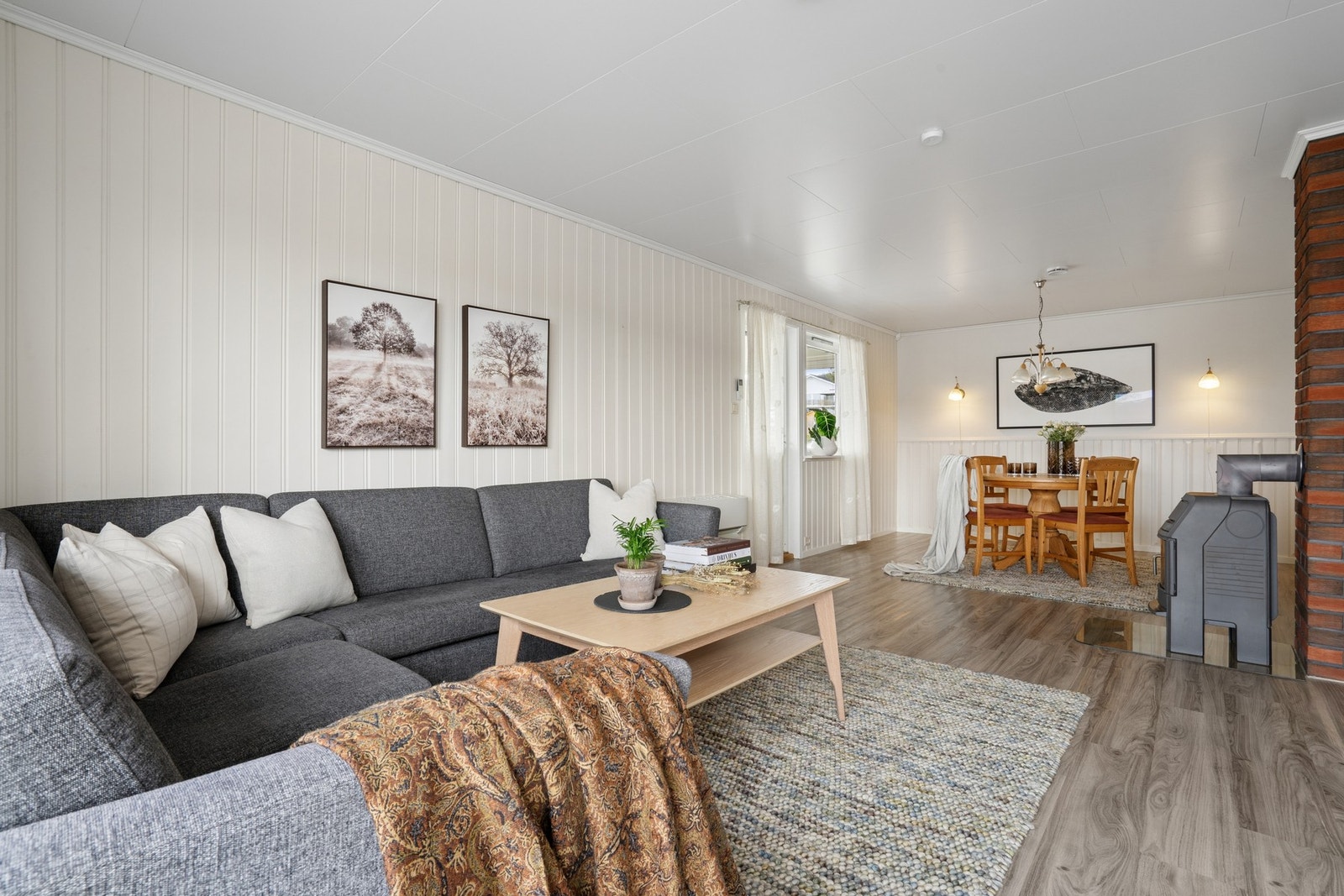 Stor stue med flere soner Galleribilde