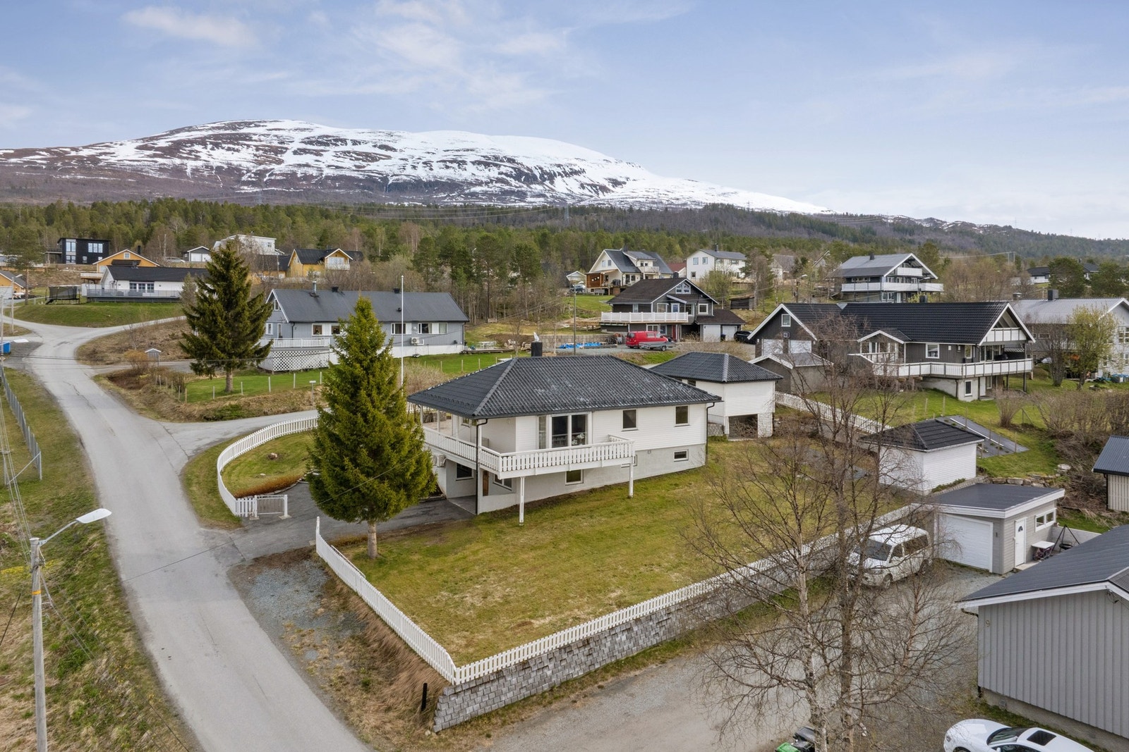 Hjørnetomt med meget gode sol og utsiktsforhold Galleribilde