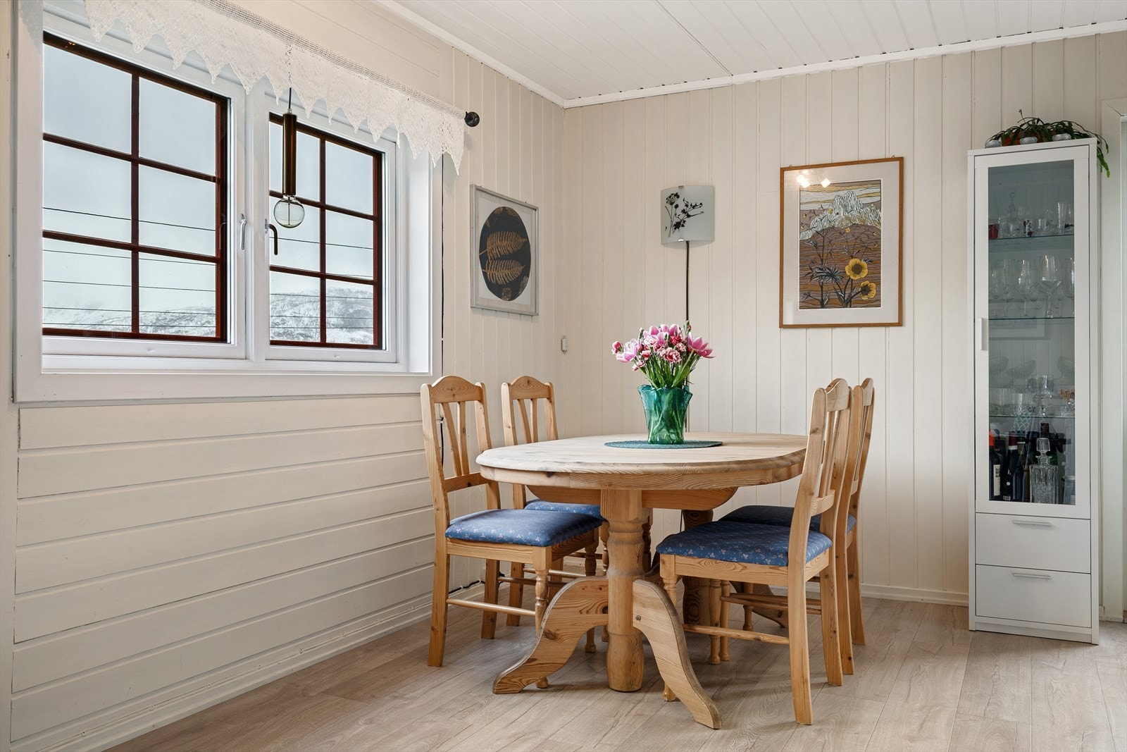 Her har man god plass til å ha middagsgjester Galleribilde