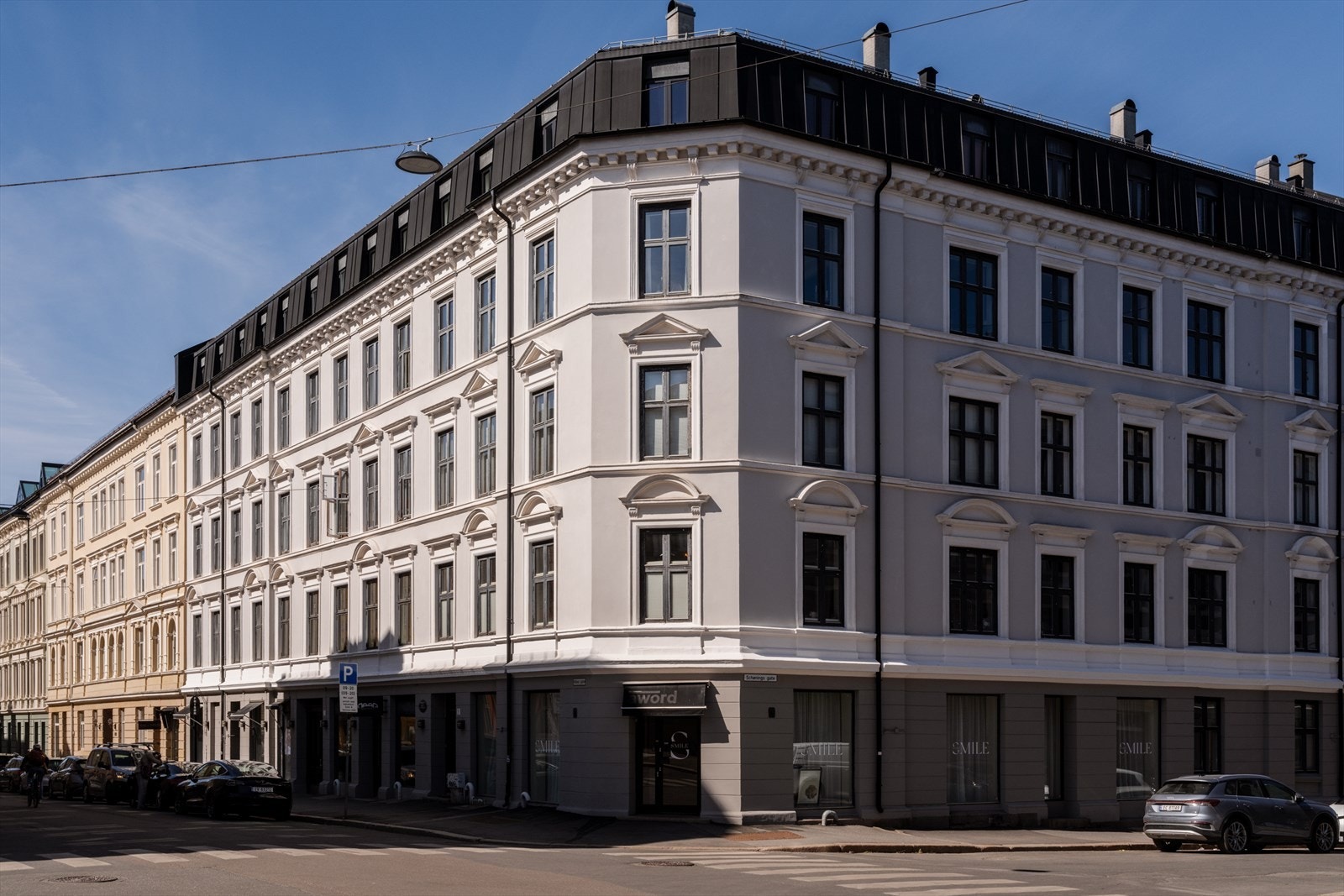 Vakker, klassisk bygård kun et par minutters gange fra Bogstadveien med alt man trenger av butikker, kollektivtilbud og restauranter Galleribilde