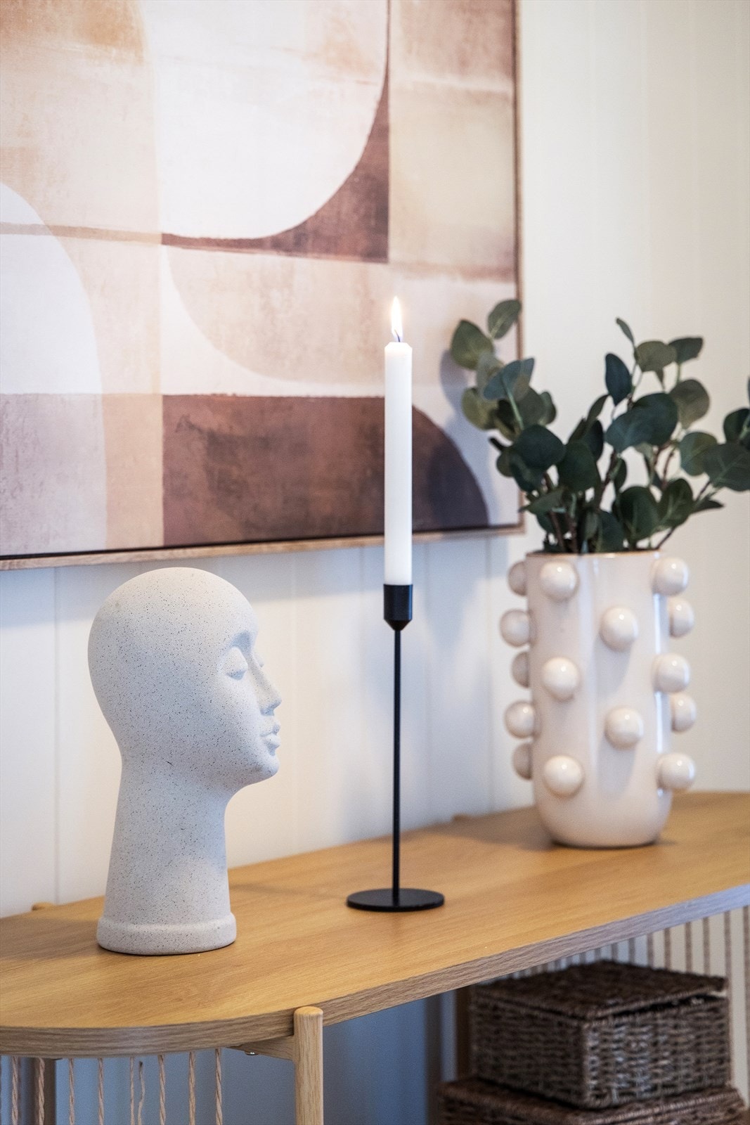 Gjennomtenkte detaljer og en nøytral fargepalett gir et helhetlig inntrykk. Galleribilde