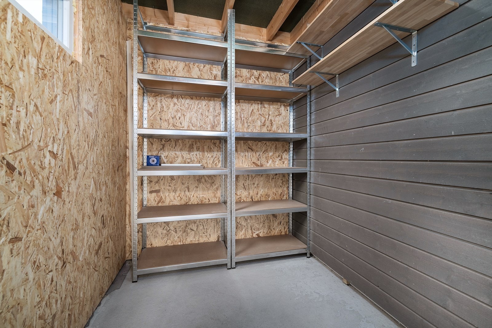 Leiligheten disponerer en utvendig bod på 5 m² for ekstra lagringsplass. Galleribilde