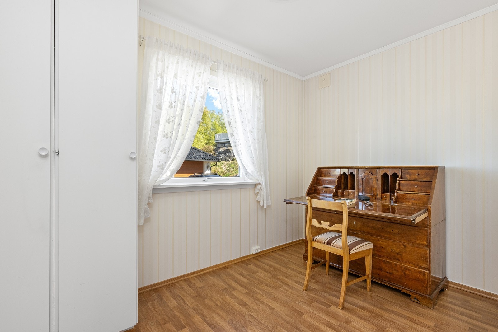 Et av soverommene, ideelt som barnerom eller kontor. Galleribilde