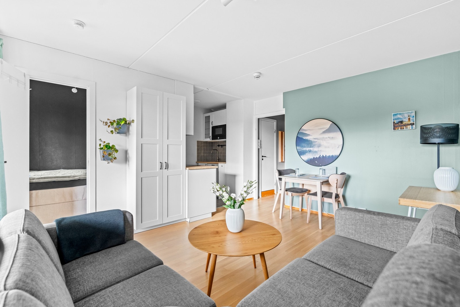 Hyggelig oppholdsrom med lun og behagelig atmosfære. Galleribilde