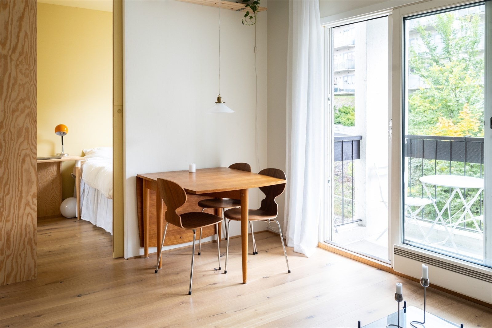 - Utgang til balkong fra stuen - Galleribilde