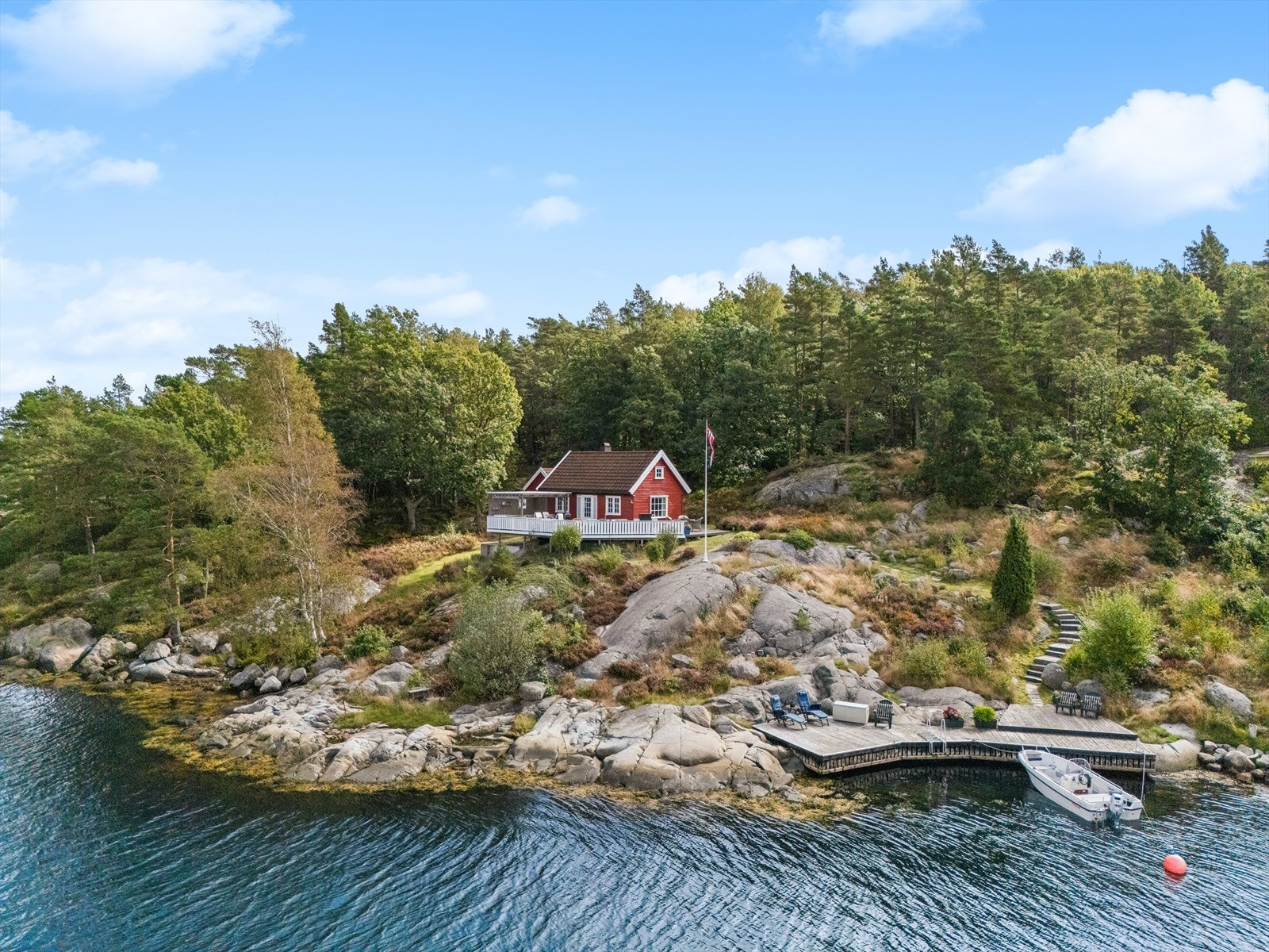DNB Eiendom v/ Jostein Aanonsen har gleden av å presentere Furøya 2! Galleribilde