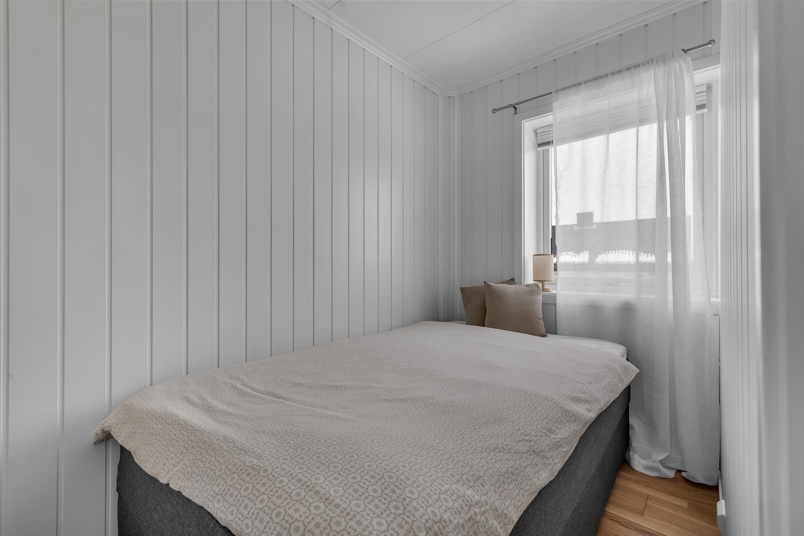 Sovealkoven er utmerket til ekstra soverom, kontor eller annet nyttig bruk. Galleribilde